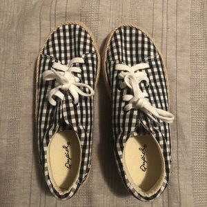 Qupid plaid gingham shoes Size 7.5